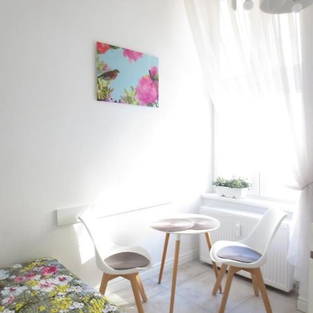 Lovely Apartment In The Heart Of The Old Town Гданск Екстериор снимка